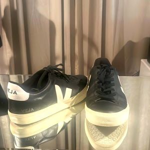 Men's black leather Velja sneakers